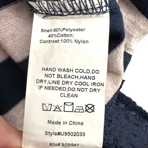 Weekend Suzanne Betro Navy Stripes Lace Detail Scoop Neck Striped Tunic Top 1X - Picture 4 of 6